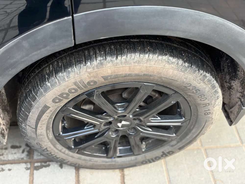 Mahindra Xuv700 2.2 Ax 7 Diesel Mt Luxury Pack Str, 2025, Diesel