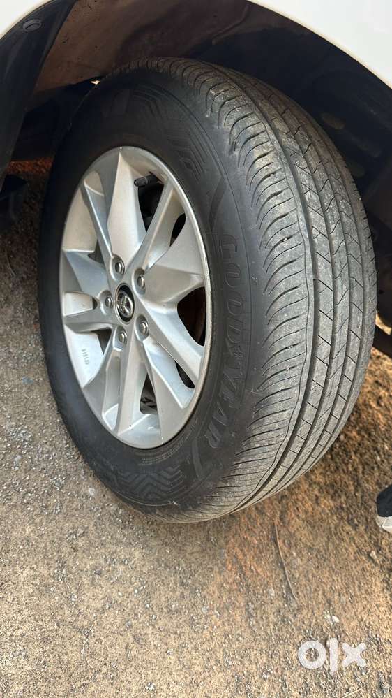 Toyota Innova Crysta 2.4 G Mt, 2017, Diesel