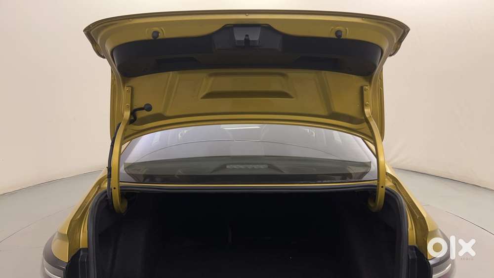 Volkswagen Virtus 1.0 Topline Tsi At, 2022, Petrol