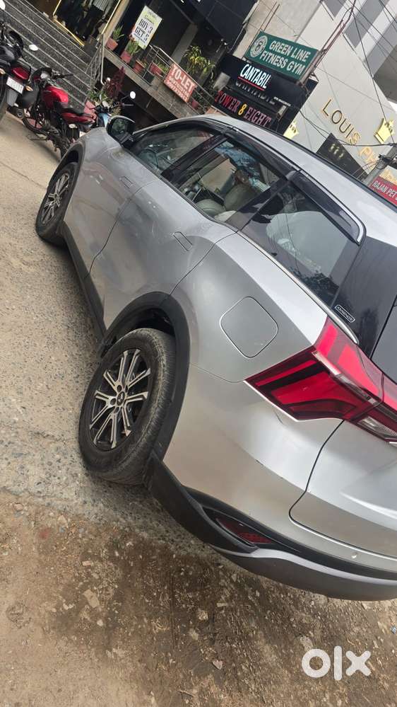 Mahindra Xuv700 2.2 Ax 7 Diesel At Luxury Pack Str, 2022, Diesel