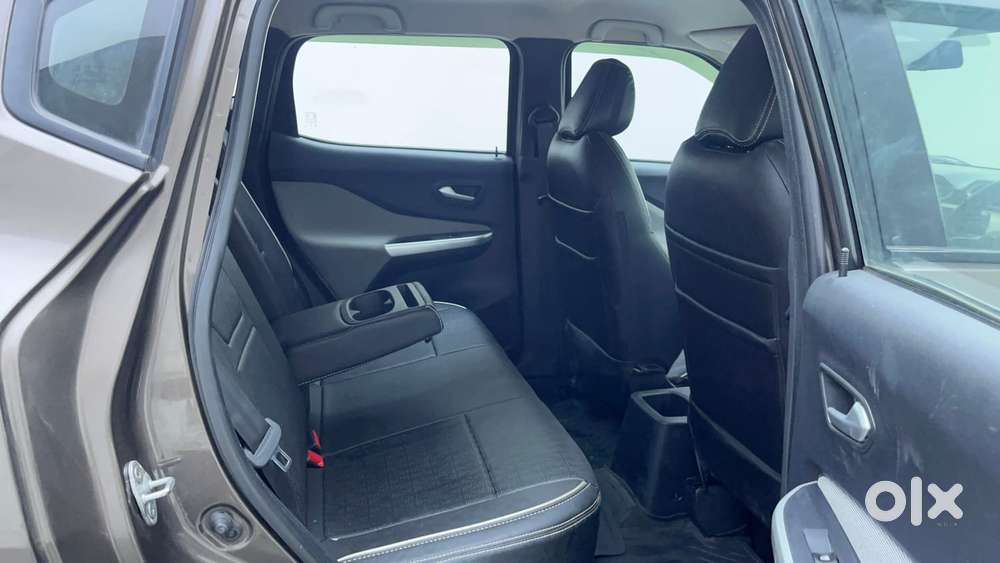 Nissan Magnite 1.0 Xv, 2023, Petrol