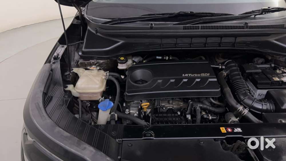 Kia Carens 1.4 Luxury Plus 6 Str, 2022, Petrol