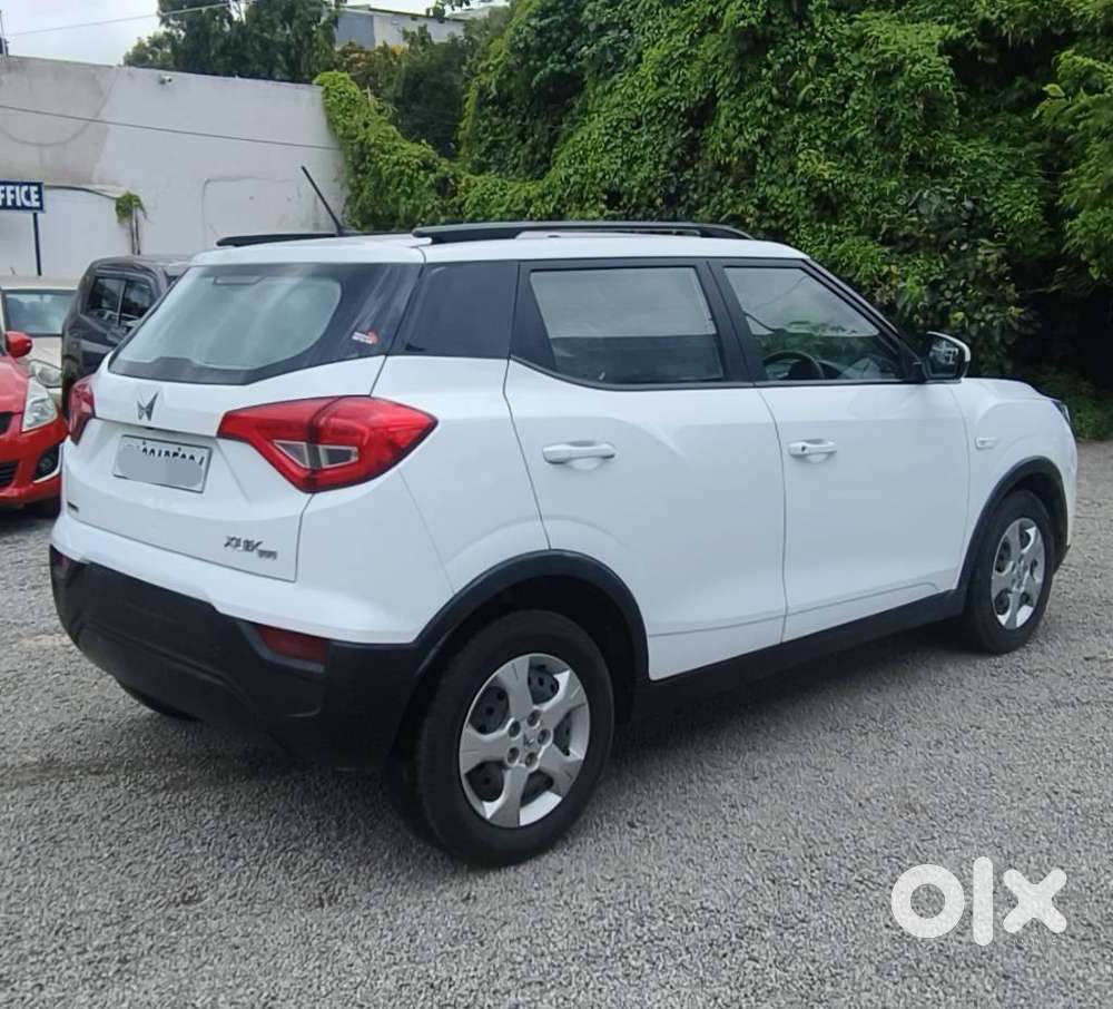 Mahindra Xuv300 W4, 2023, Petrol