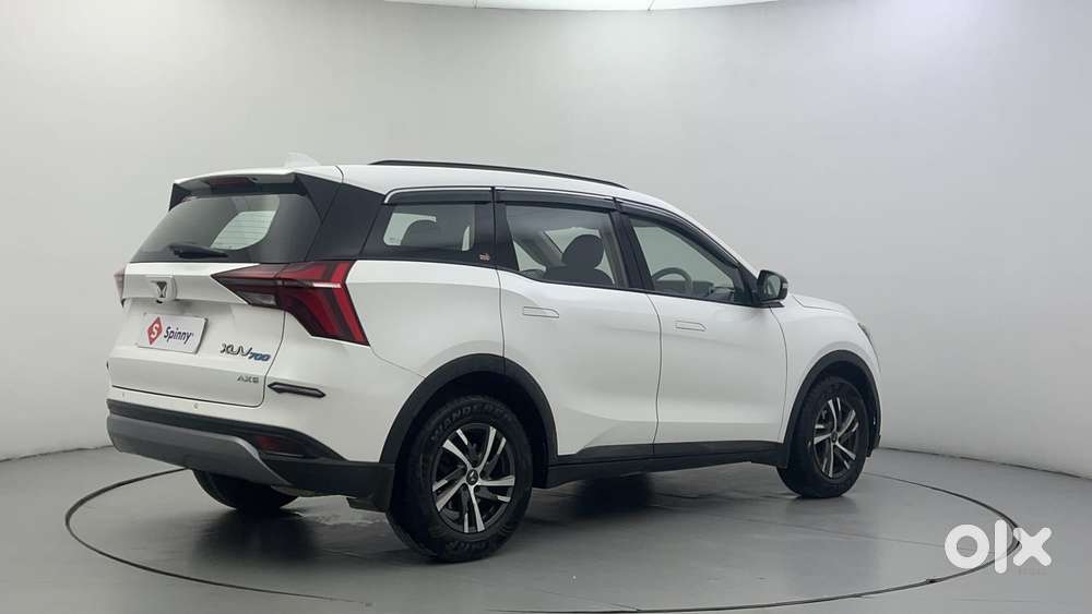 Mahindra Xuv700 2.0 Ax 5 Petrol Mt Str, 2022, Petrol