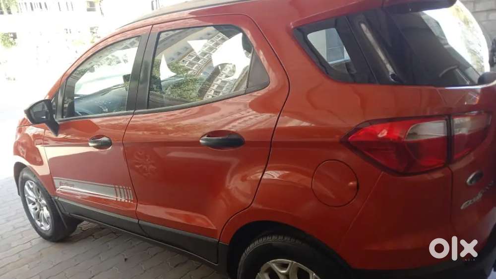 Ford Ecosport At, 2015 Petrol Well Maintained