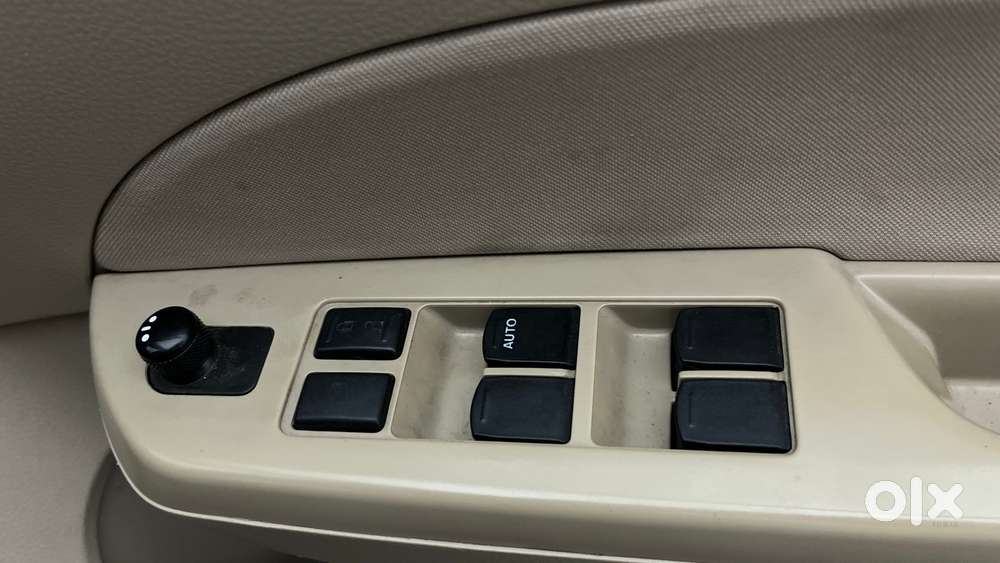 Maruti Suzuki Swift Dzire Vxi 1.2, 2014, Petrol