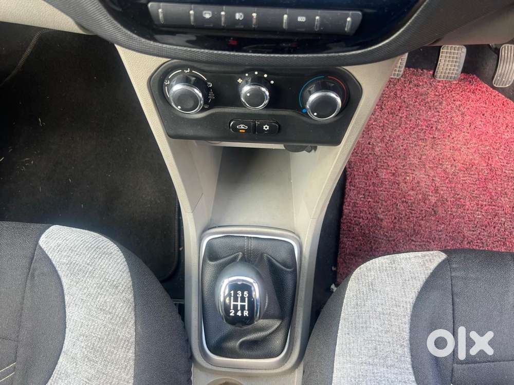 Tata Tiago Xz, 2017, Petrol