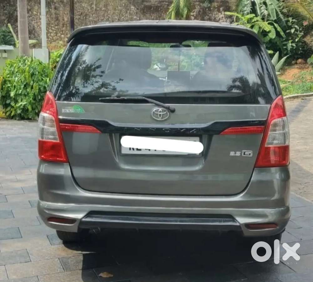 Toyota Innova 126000 Km Driven
