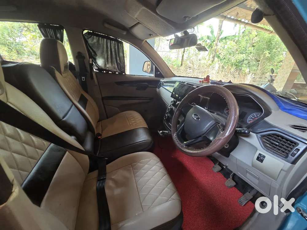 Mahindra Kuv 100