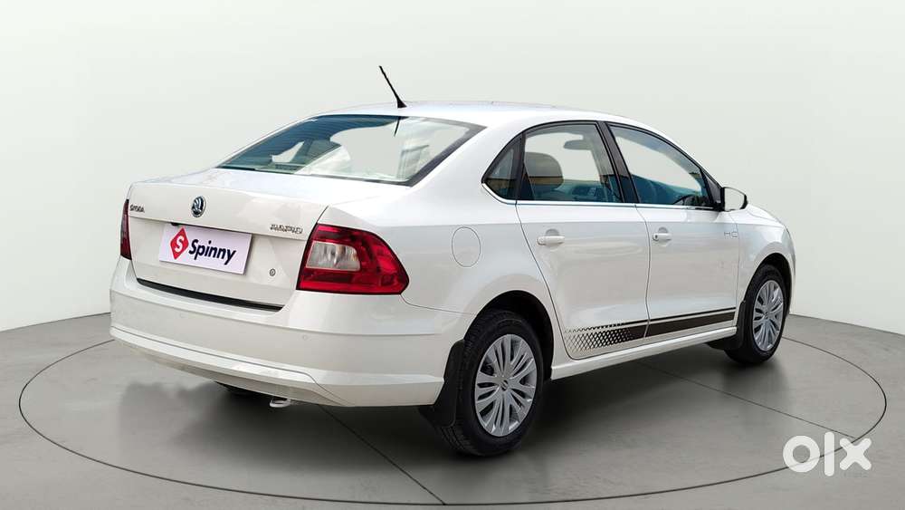 Skoda Rapid 1.0 Tsi Active, 2021, Petrol