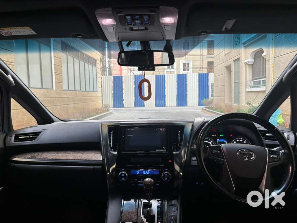 Toyota Vellfire Hybrid 2022