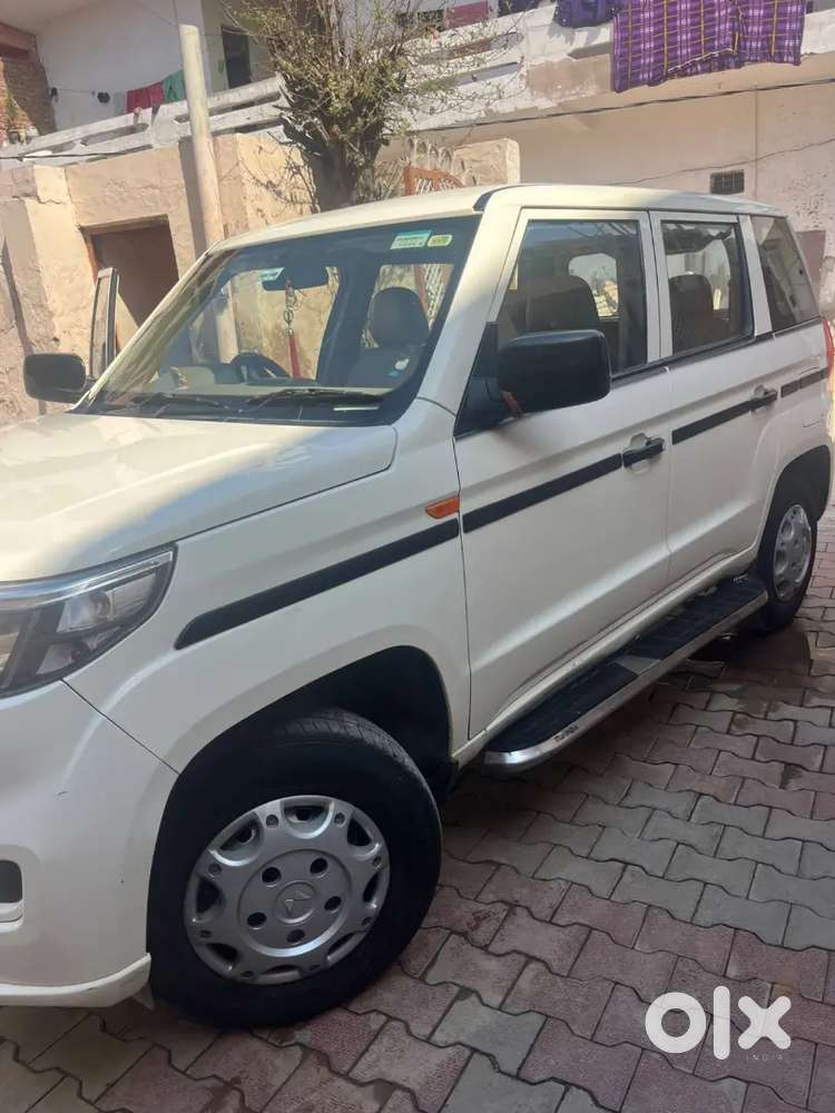 न्यू बोलोरो , 3 साल 10 महीना, कोई लोन बाकी नहीं, गुड कंडीशन।