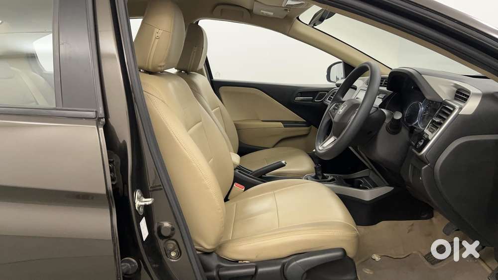 Honda City I-vtec V, 2022, Petrol