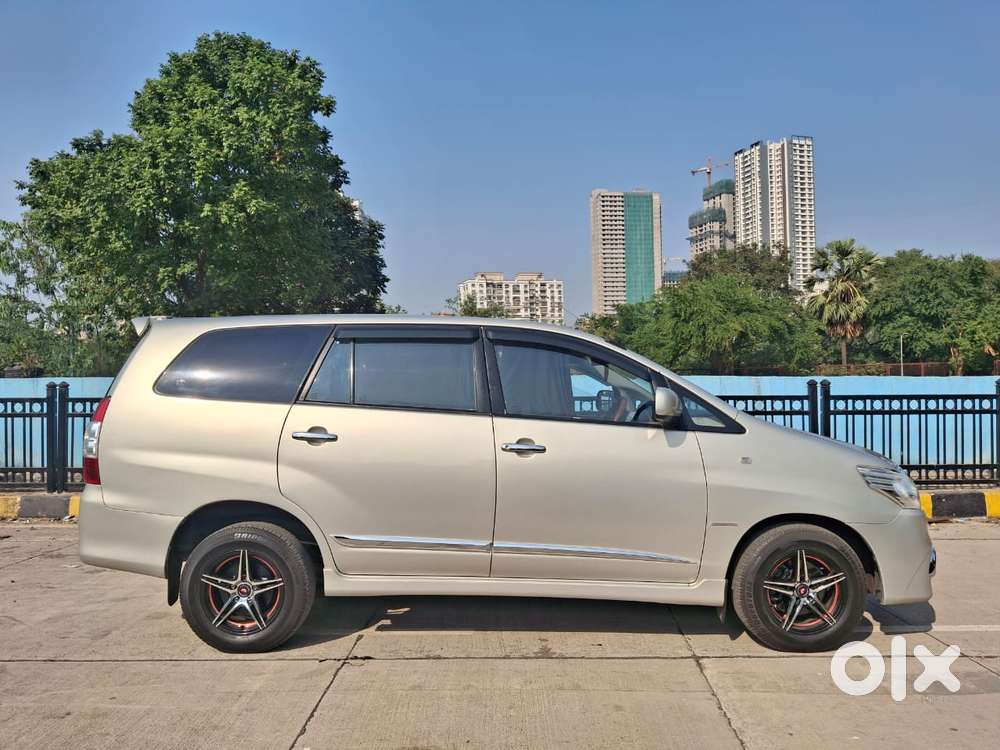Toyota Innova 2.5 G (diesel) 8 Seater, 2015, Diesel