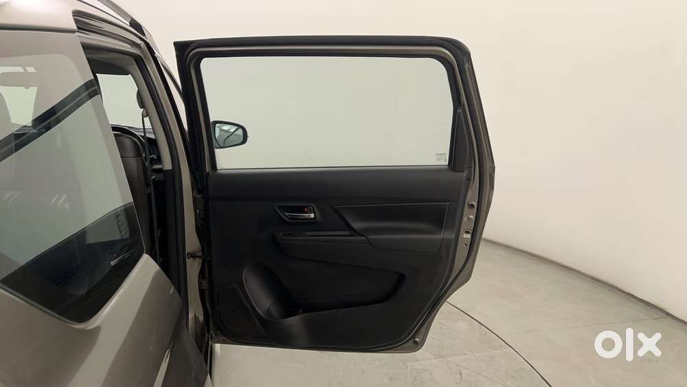 Maruti Suzuki Xl6 1.5 Alpha At, 2019, Petrol