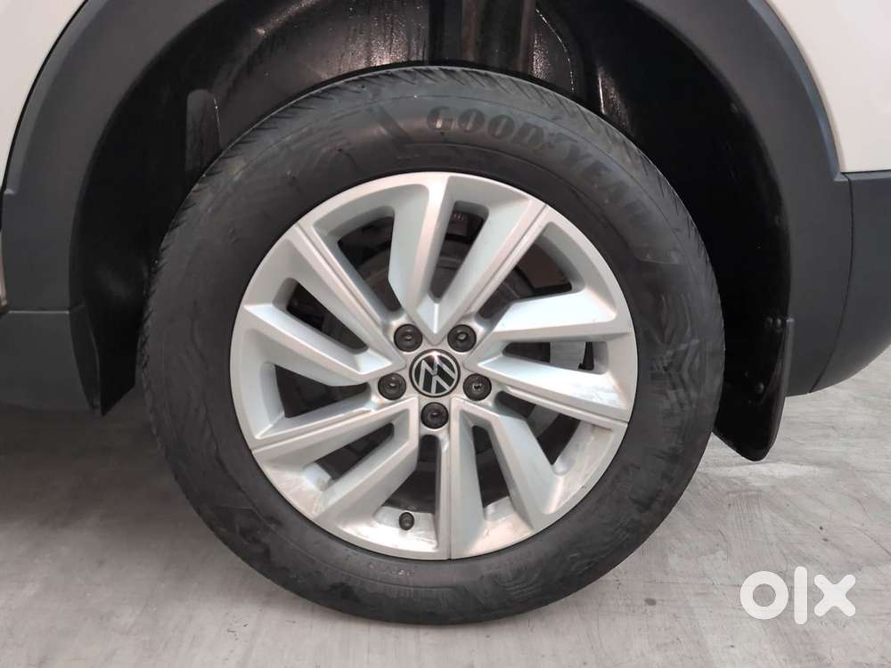 Volkswagen Taigun 1.0 Tsi Highline At, 2022, Petrol
