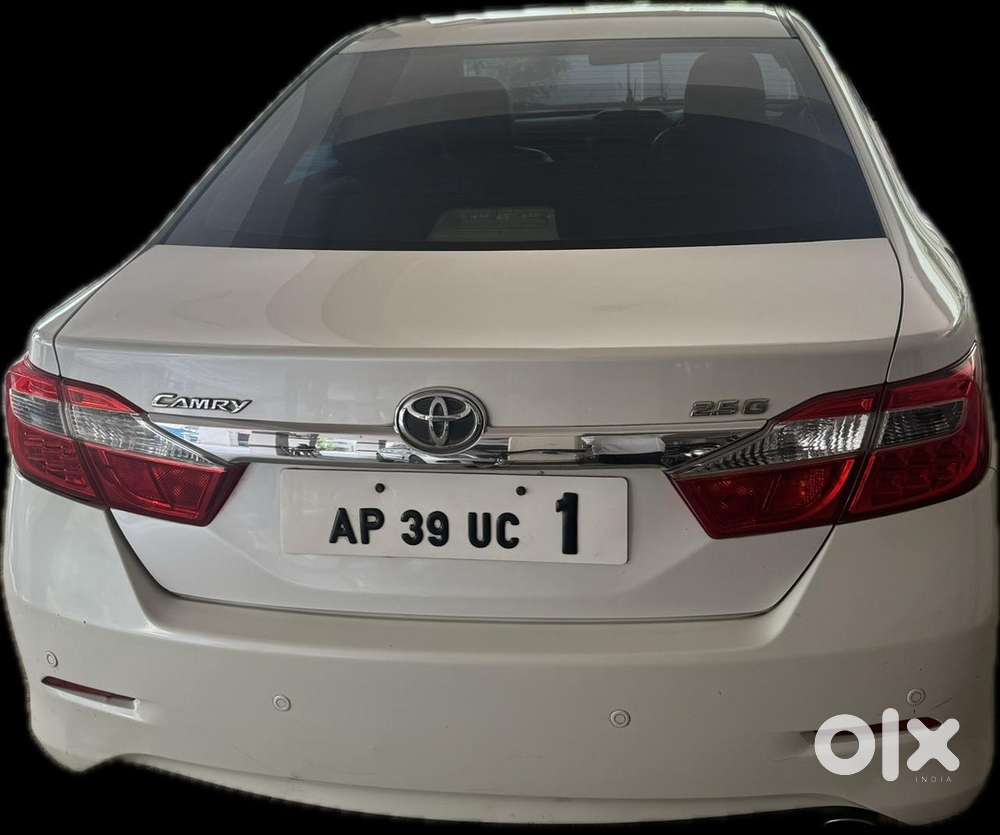 Toyota Camry 2012 Petrol 111000 Km Driven