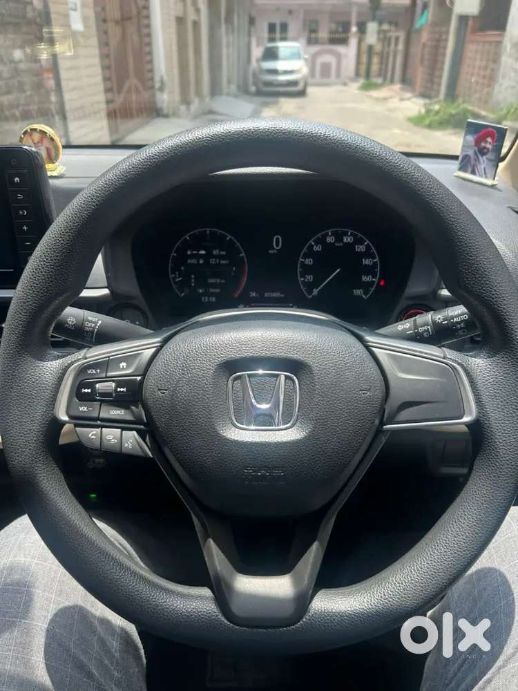 Honda Amaze 2025 Petrol 15000 Km Driven