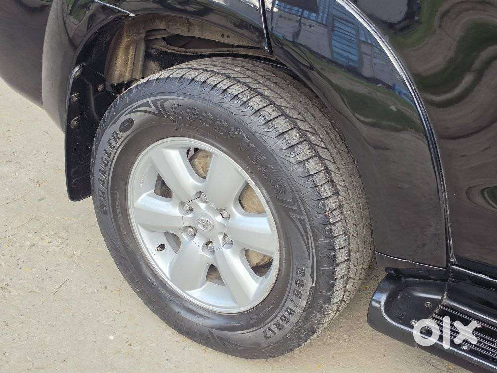 Toyota Fortuner 3.0 4x4 Manual, 2011, Diesel