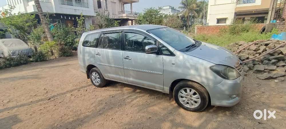 Toyota Innova 2011 Diesel Well Maintained