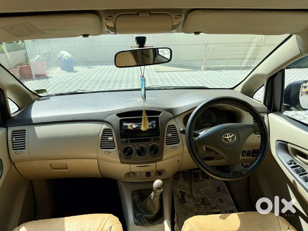 Toyota Innova 2.5 G (diesel) 8 Seater, 2012, Diesel
