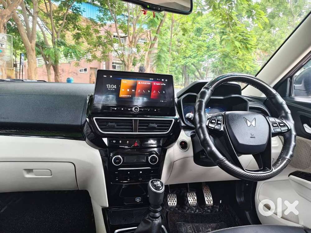 Mahindra Xuv 3xo Ax7l Petrol Mt, 2025, Petrol