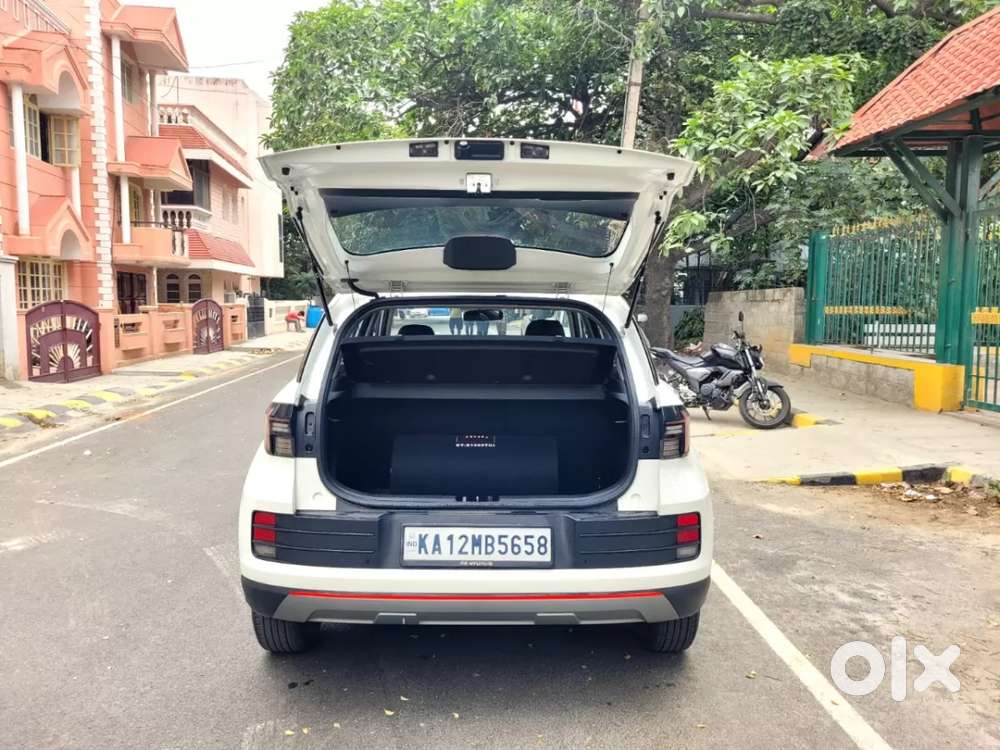 Hyundai Venue 1.2 S (o), 2023, Petrol