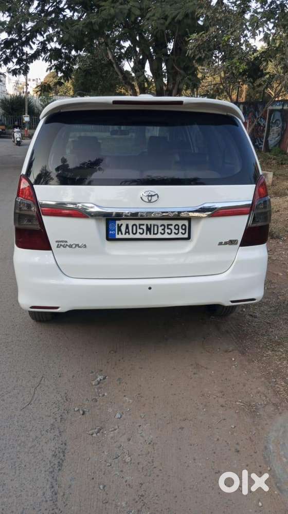 Toyota Innova 2.5 Vx 8 Seater Bs Iv, 2011, Diesel