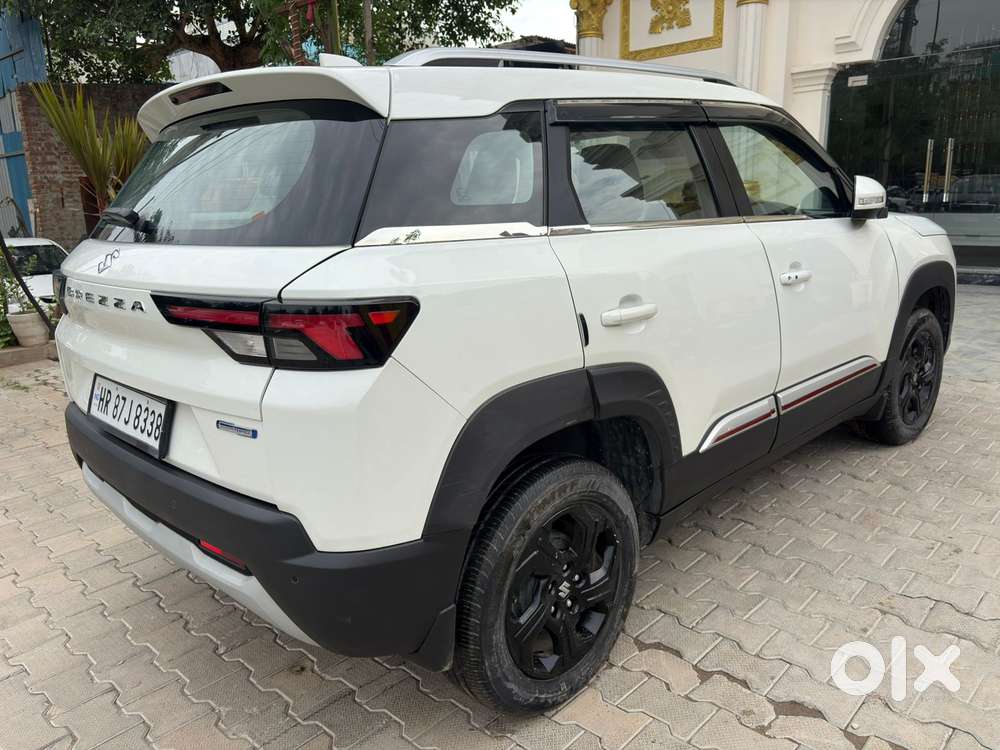 Maruti Suzuki Brezza 1.5 Zxi Smart Hybrid, 2022, Petrol