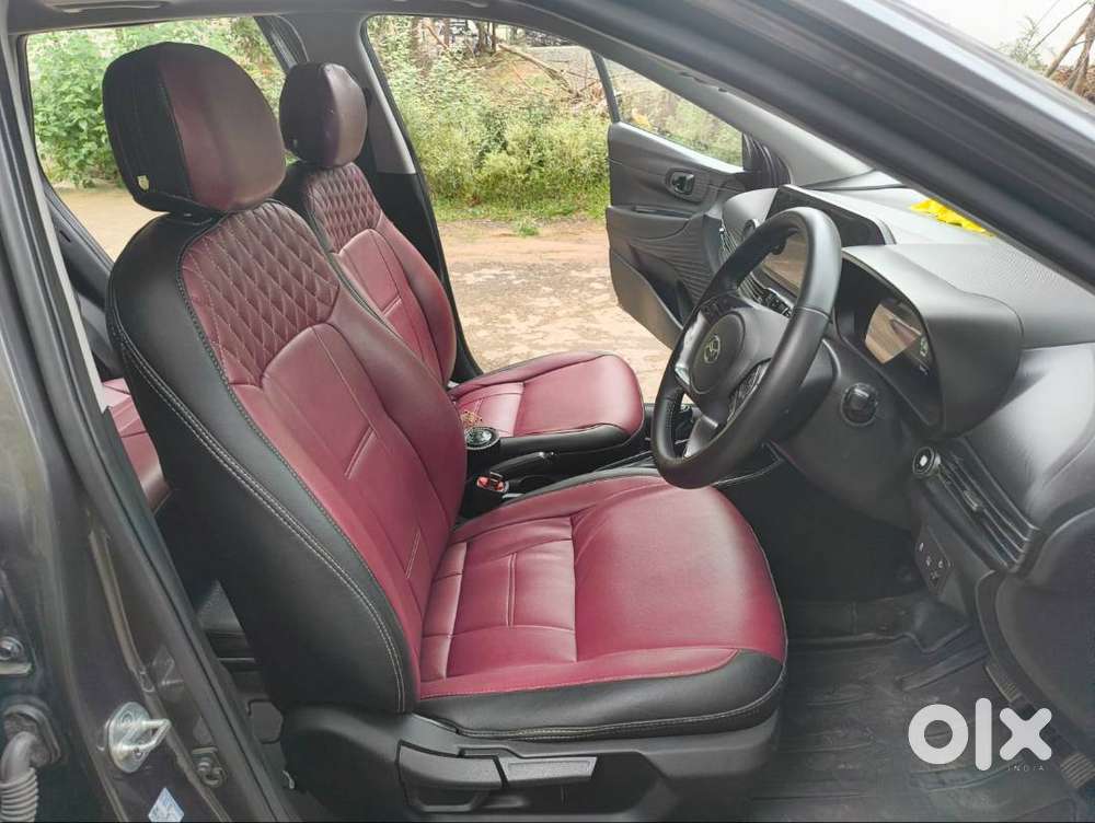 Hyundai I20 Asta (o) 1.2 Ivt / Automatic(top-end)  Rajahmundry