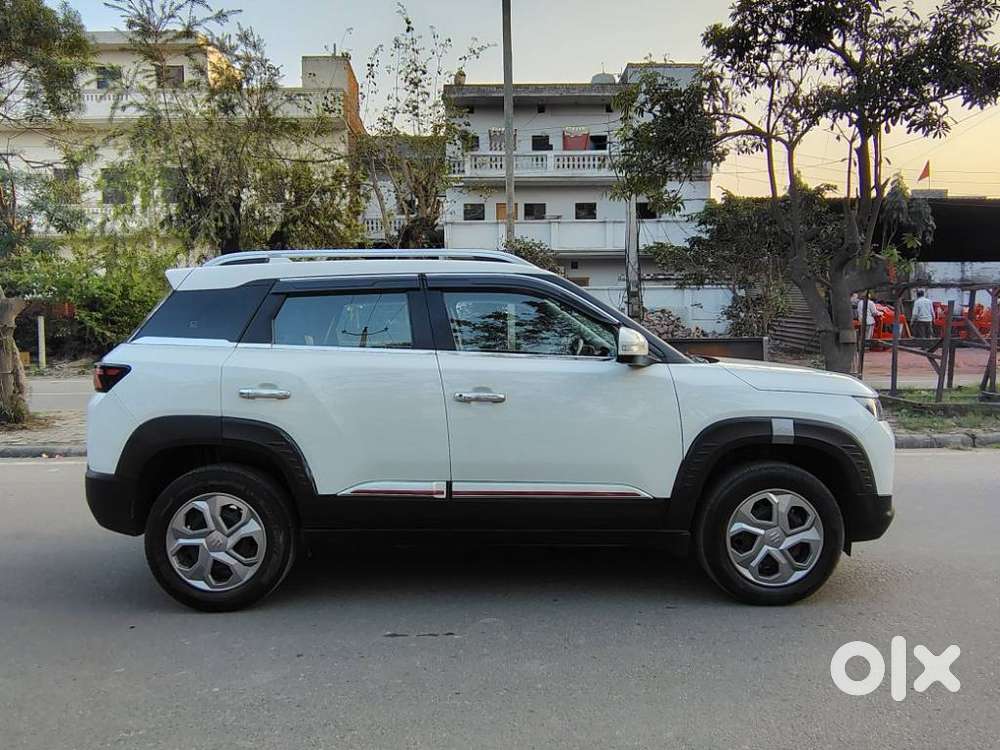 Maruti Suzuki Brezza 1.5 Vxi Smart Hybrid, 2024, Petrol