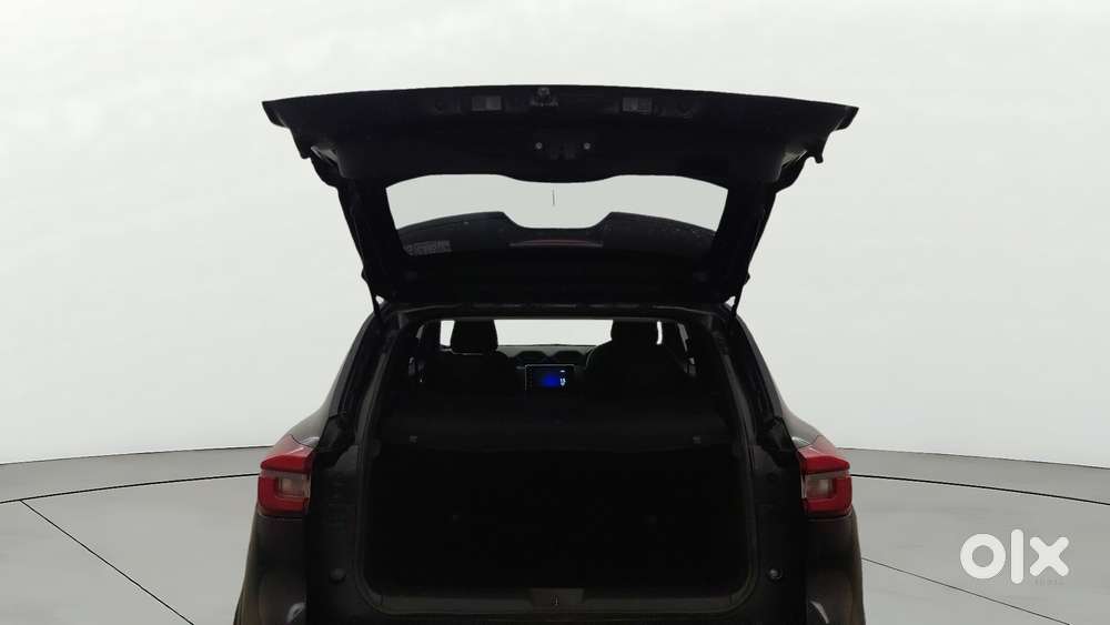 Nissan Magnite 1.0 Xv Premium, 2021, Petrol