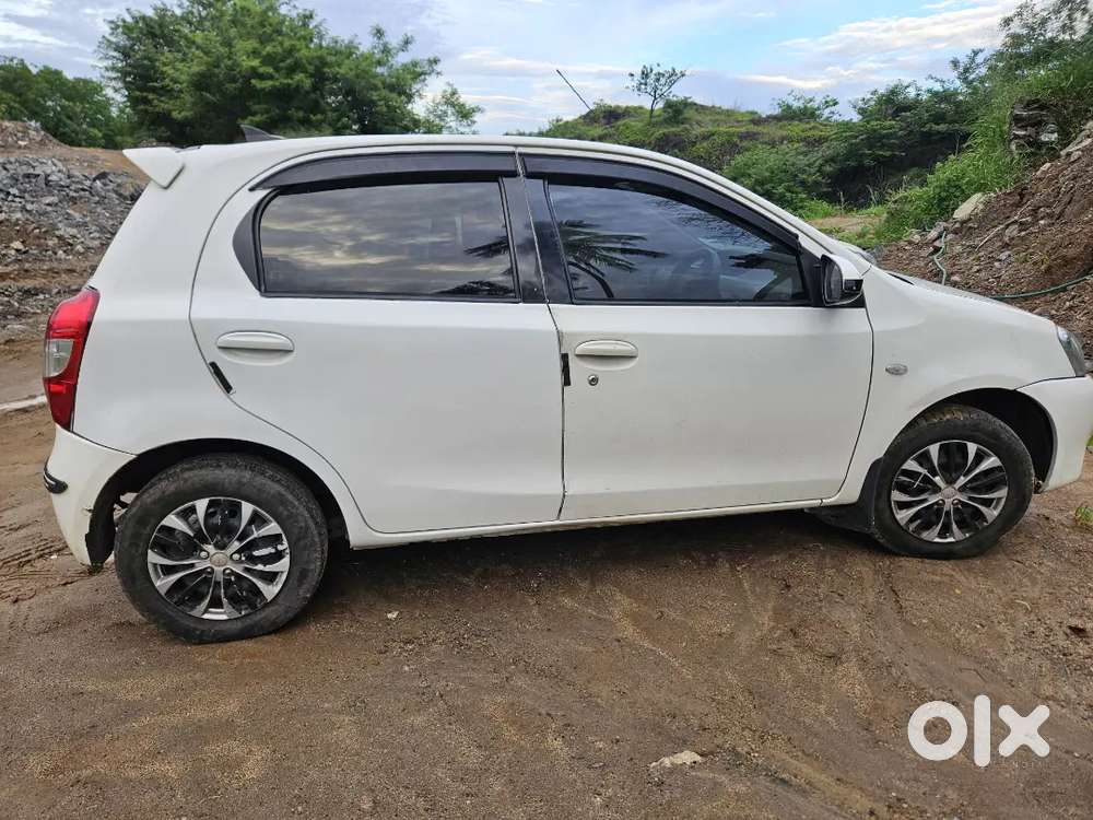 Toyota Etios Liva 2015 Petrol 135000 Km Driven