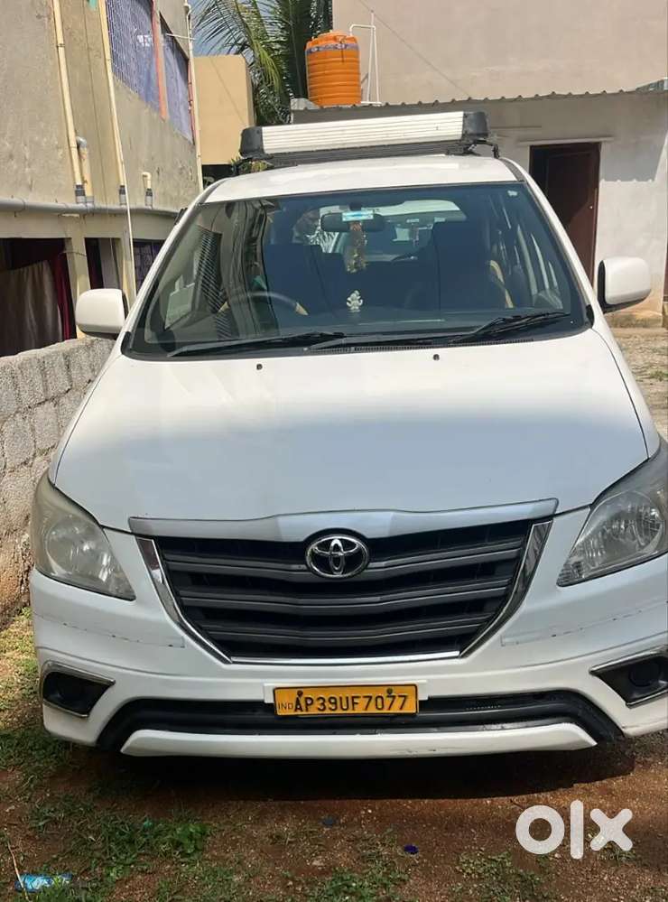 Toyota Innova 2016