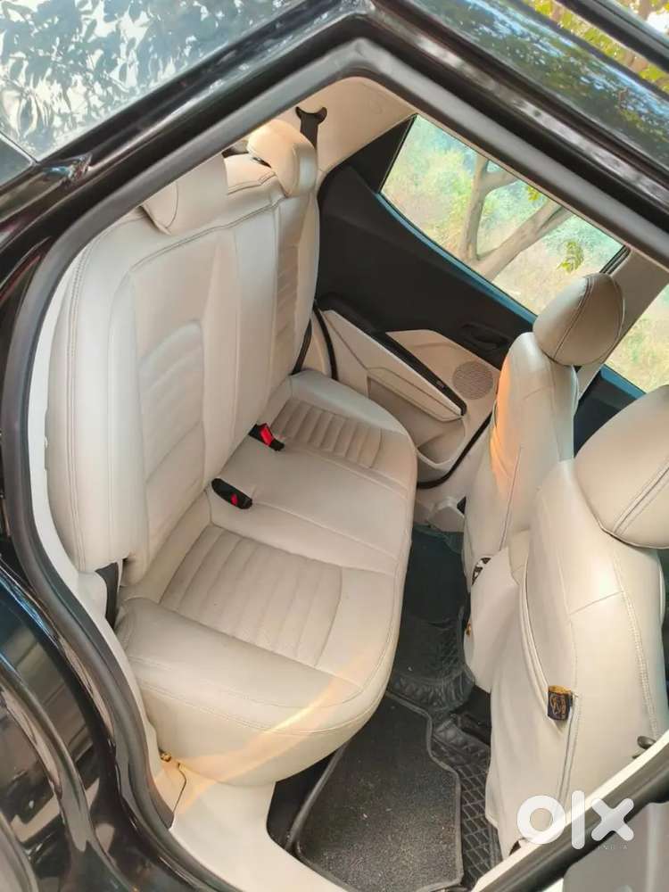 Xuv 300 Turbo Sport Smart W6 Petrol & Cng