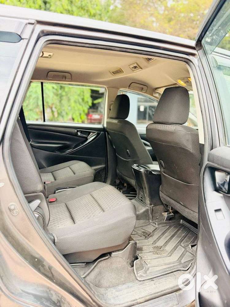 Toyota Innova Crysta 2.4 G Mt, 2017, Diesel