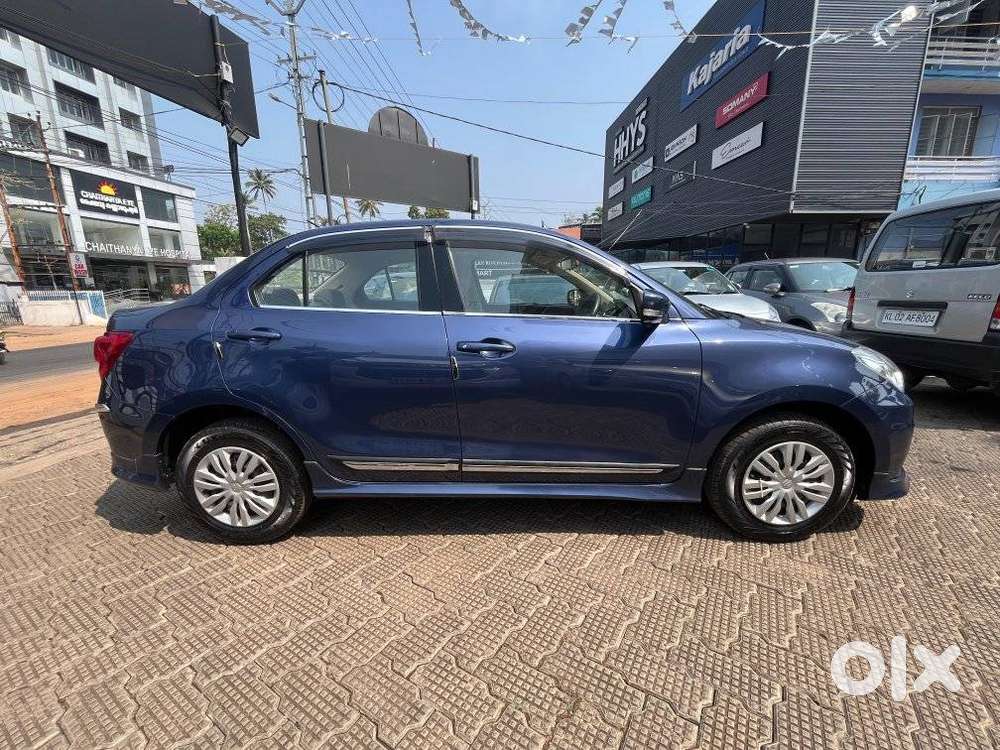 Maruti Suzuki Swift Dzire Vxi(o) Amt, 2022, Petrol