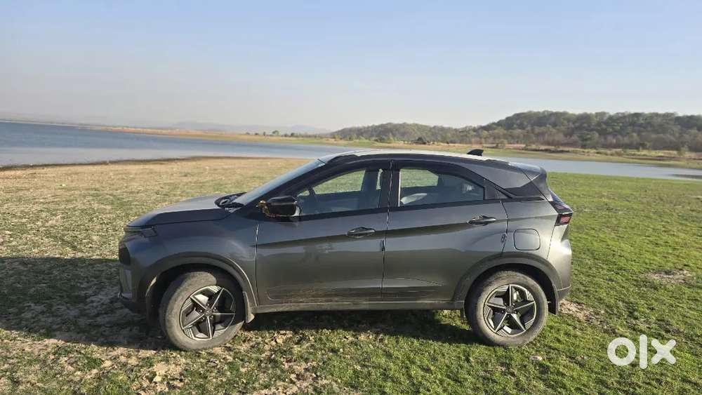 Showroom Condition Tata Nexon Creative Plus S