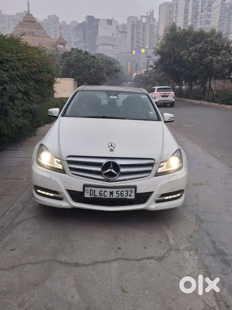 Mercedes-benz C Class 2013 Petrol 25111 Km Driven