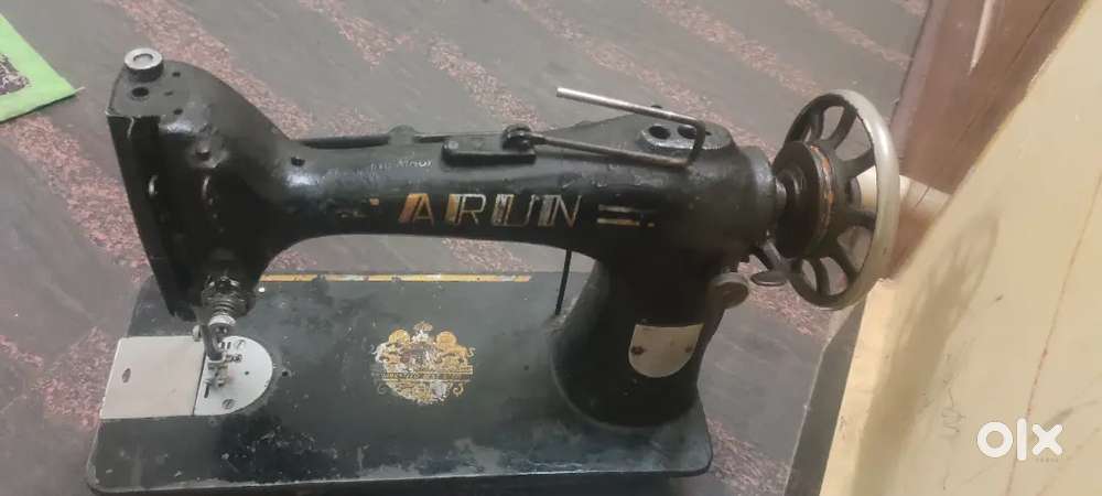 Sewing machine with motor