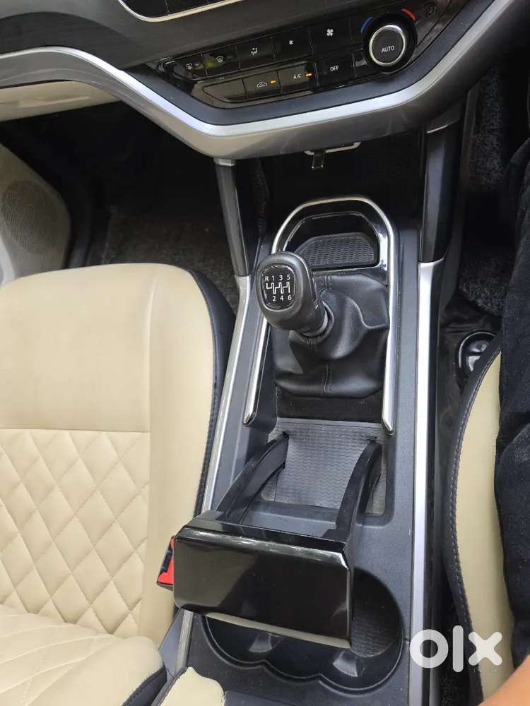 Tata Safari Xt+