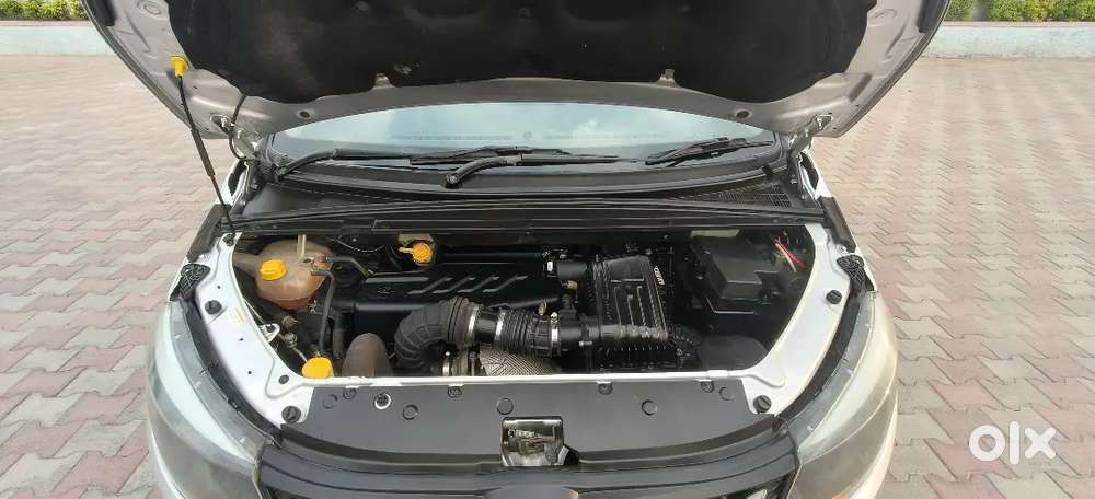 Mahindra Marazzo Diesel 2019