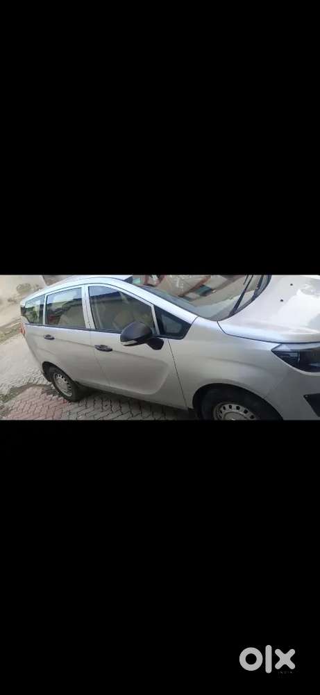 Mahindra Marazzo Diesel 2018