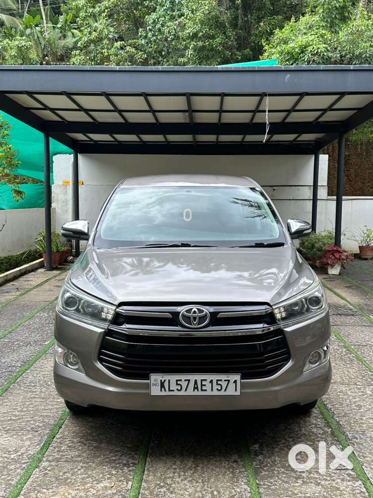 Toyota Innova Crysta Diesel 2016 2.8 Z