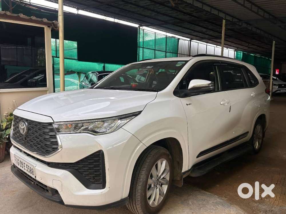 Toyota Innova Hycross 2.0 Vx Hybrid 7 Str, 2025, Petrol
