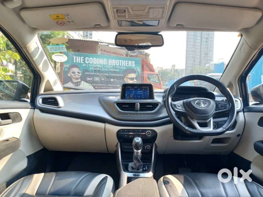 Tata Altroz Xz Plus (s), 2023, Petrol