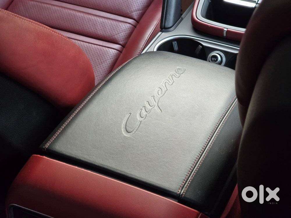 Porsche Cayenne Platinum Edition, 2022, Petrol