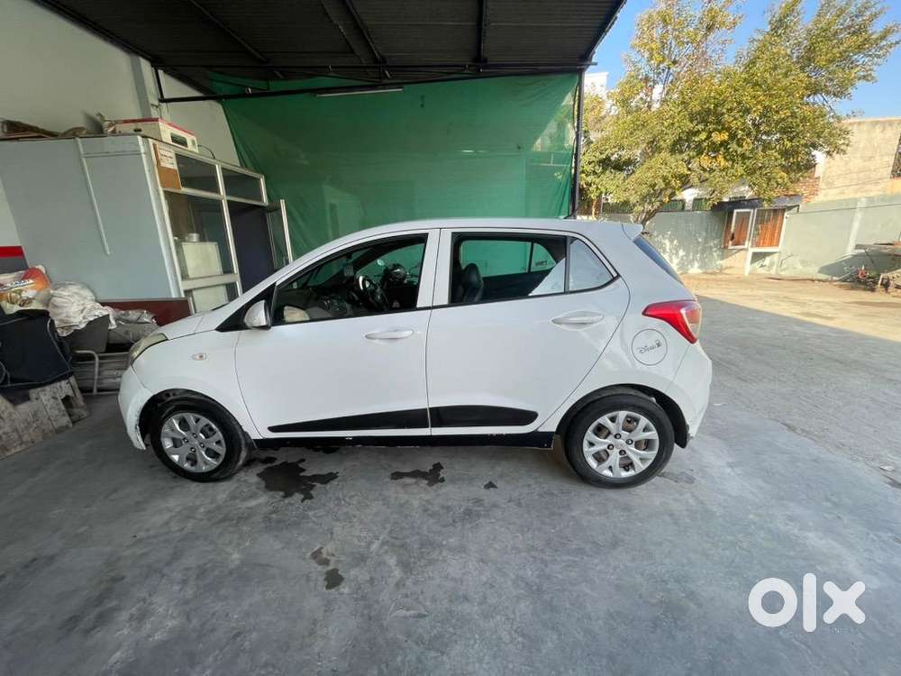 Hyundai Grand I10 2013 Diesel Well Maintained
