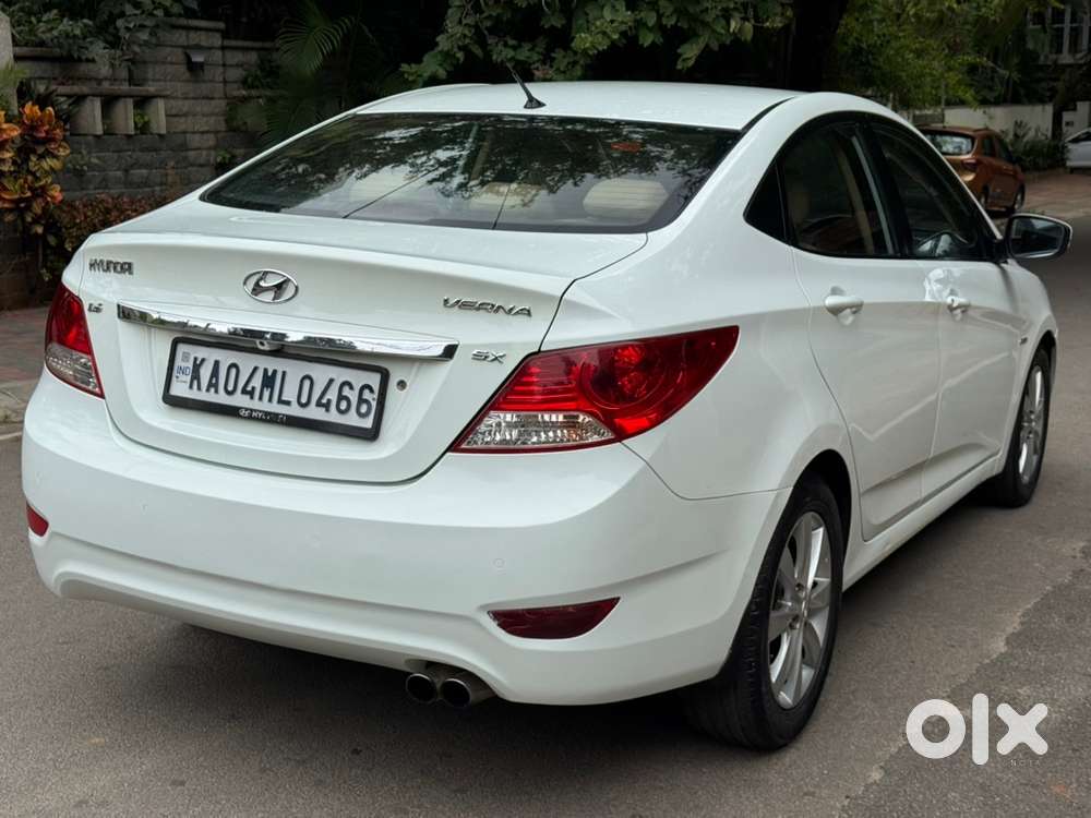 Hyundai Verna Fluidic 1.6 Crdi Sx Diesel Manual In Pristine Condition!