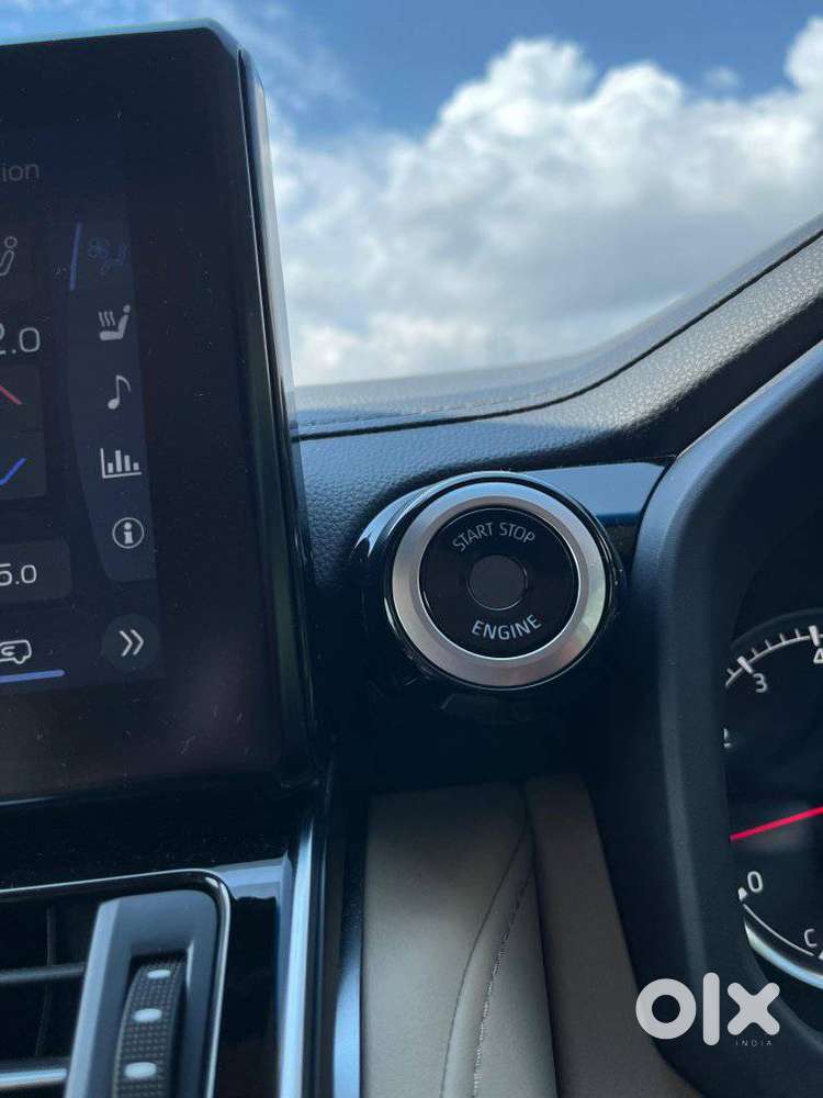 Toyota Land Cruiser Zx Petrol, 2024, Petrol